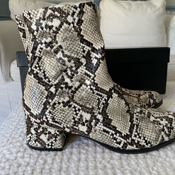 Boots.  MATIKO Anthropologie 7 /37 - Picture 10 of 12